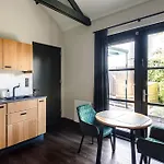 Zandvoort Lodge *